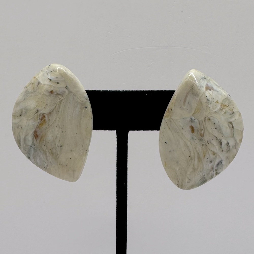 VINTAGE 3 Dimensional Acrylic Faux Agate Earrings
